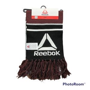 Reebok Rally Spellout Logo Fringe Scarf